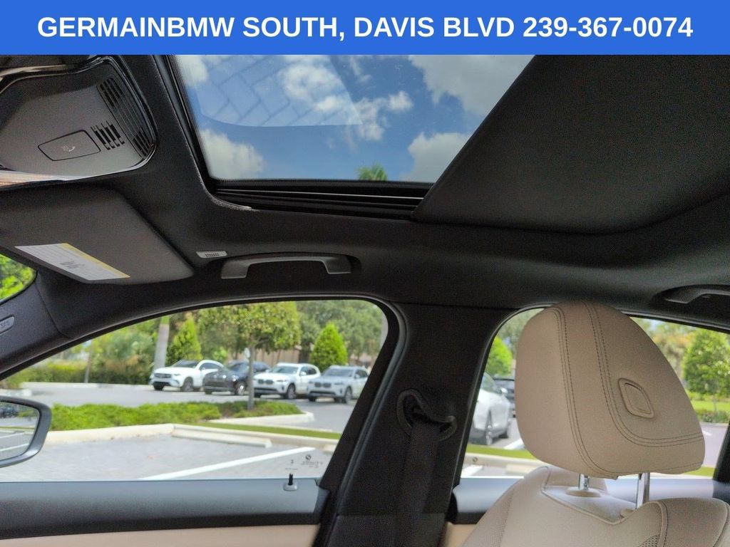 Certified 2024 BMW 330i Sedan w/ Convenience Package RWD image 21