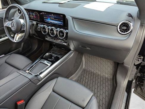 Used 2025 Mercedes-Benz GLA 250 image 21