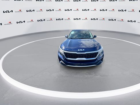 Certified 2023 Kia Seltos EX image 3