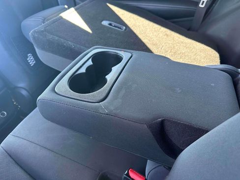 Used 2020 Kia Sorento LX image 11