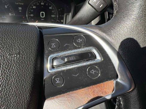 Used 2015 Cadillac Escalade Premium AWD/4WD image 15