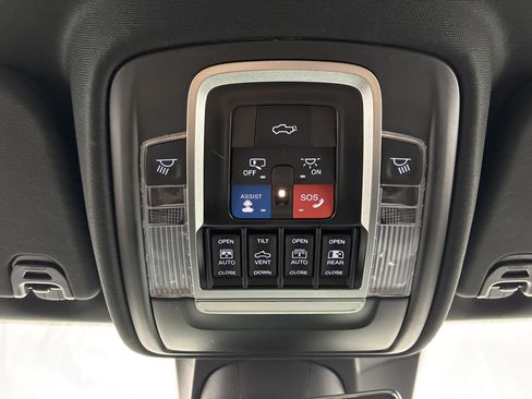 Used 2022 RAM 1500 Limited AWD/4WD image 21