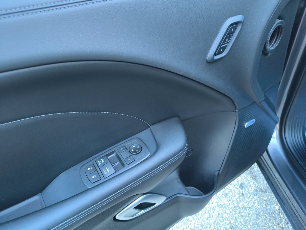 Used 2021 Dodge Challenger R/T Scat Pack RWD image 11