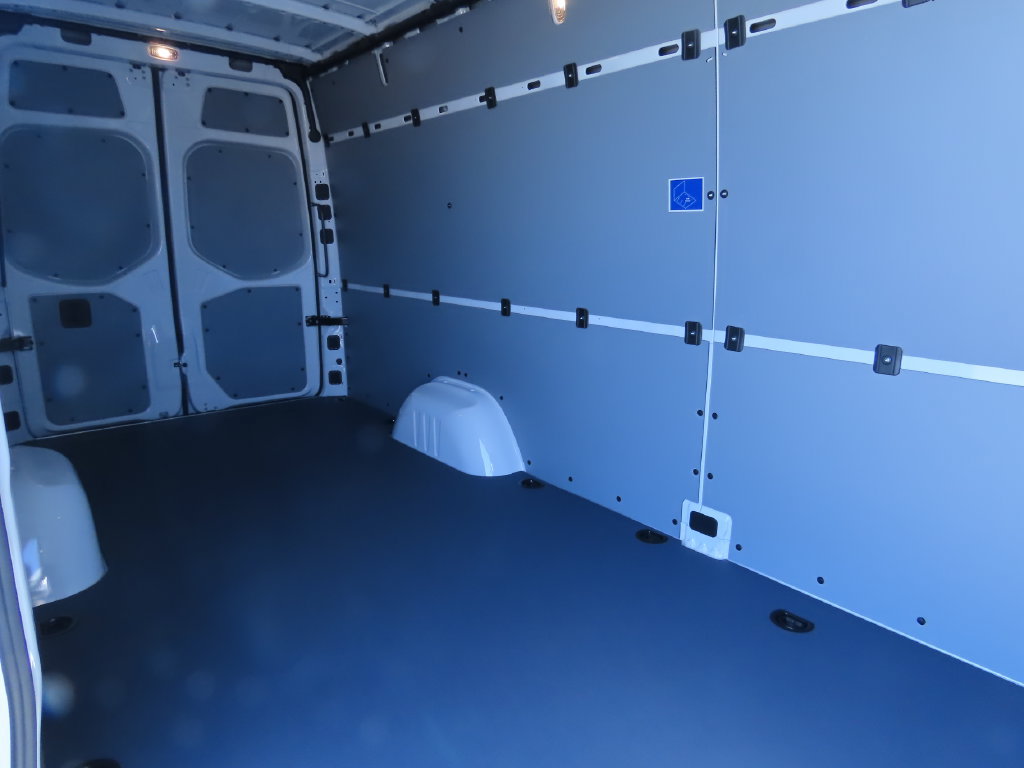 Used 2024 Mercedes-Benz Sprinter 2500 image 22