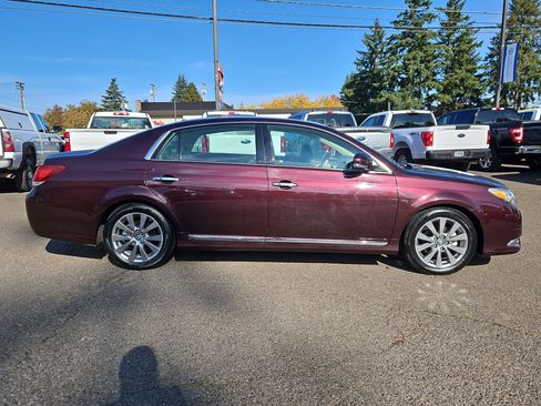 Used 2011 Toyota Avalon image 6