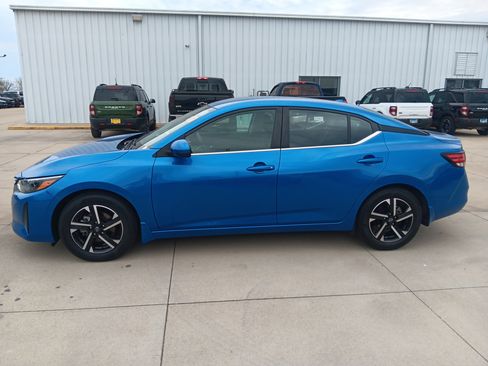 Used 2024 Nissan Sentra SV w/ All-Weather Package image 8