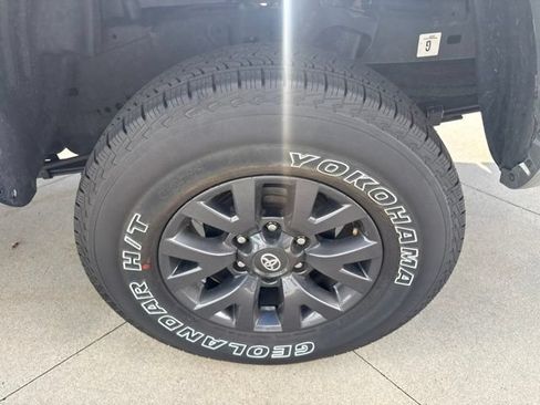 Used 2023 Toyota Tacoma SR5 AWD/4WD image 14