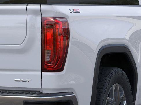Used 2025 GMC Sierra 1500 SLT w/ SLT Premium Plus Package AWD/4WD image 11