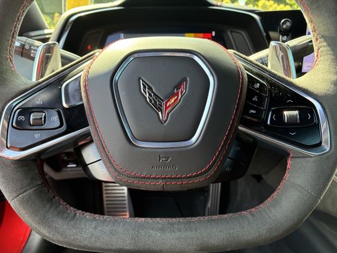 Used 2023 Chevrolet Corvette Stingray Premium Conv w/ Z51 Performance Package RWD image 23