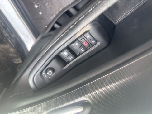 Used 2024 Jeep Grand Cherokee Altitude image 9