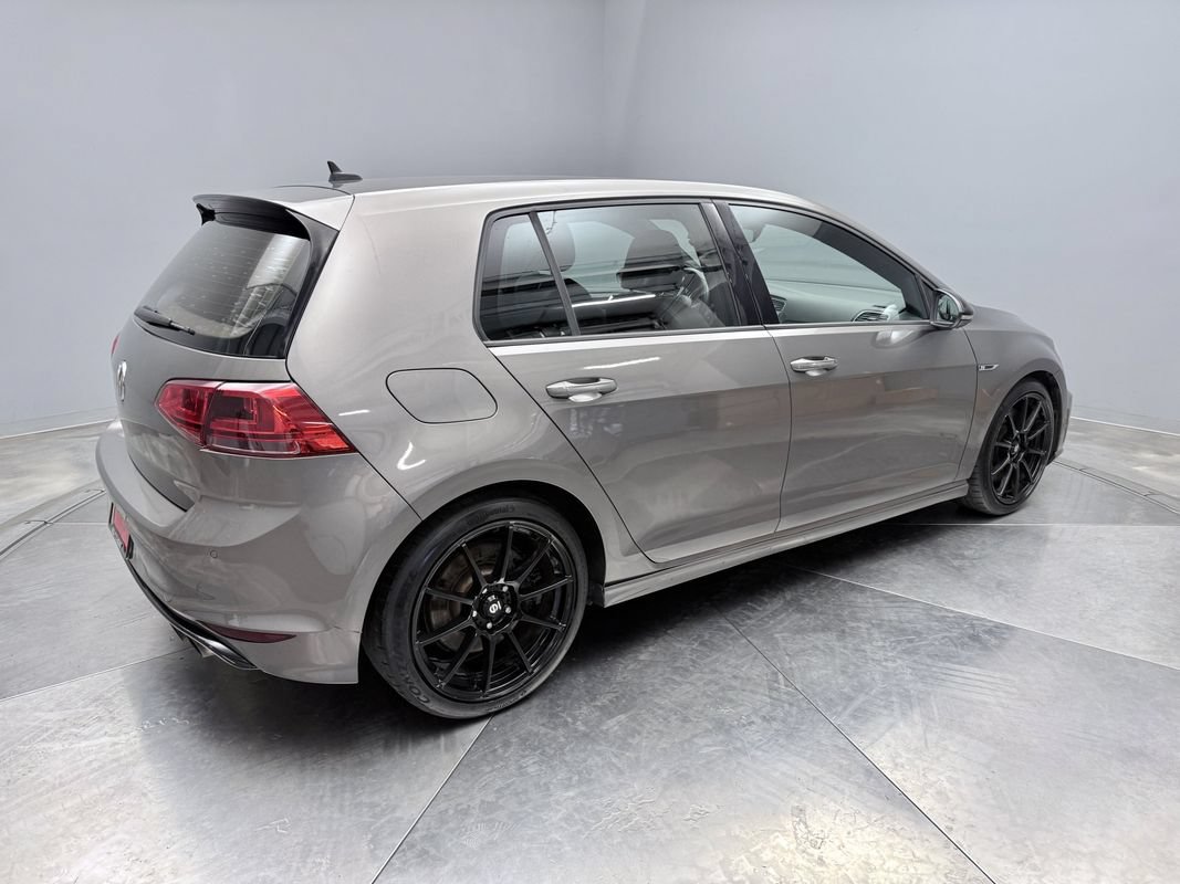 Used 2017 Volkswagen Golf R 4-Door AWD/4WD image 5