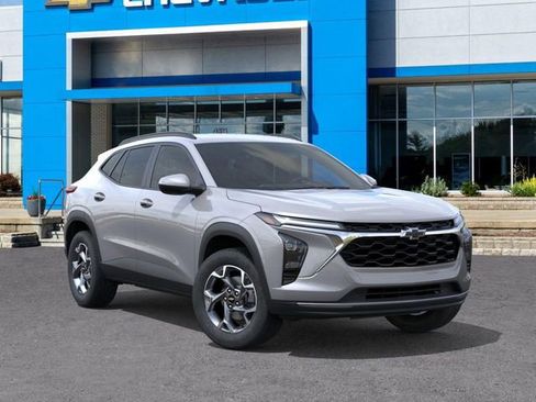 New 2026 Chevrolet Trax LT w/ Driver Confidence Package image 7