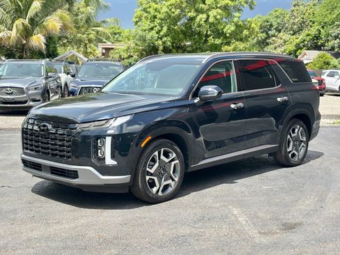 Used 2024 Hyundai Palisade SEL FWD image 3