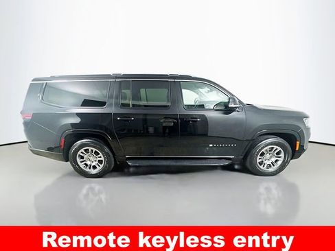 Used 2023 Jeep Wagoneer L 4WD image 5