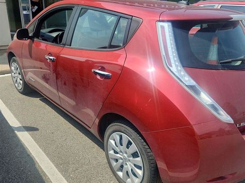 Used 2015 Nissan Leaf S w/ Charge Package FWD image 5