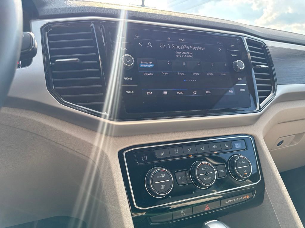 Used 2023 Volkswagen Atlas SE w/ Panoramic Sunroof Package FWD image 20
