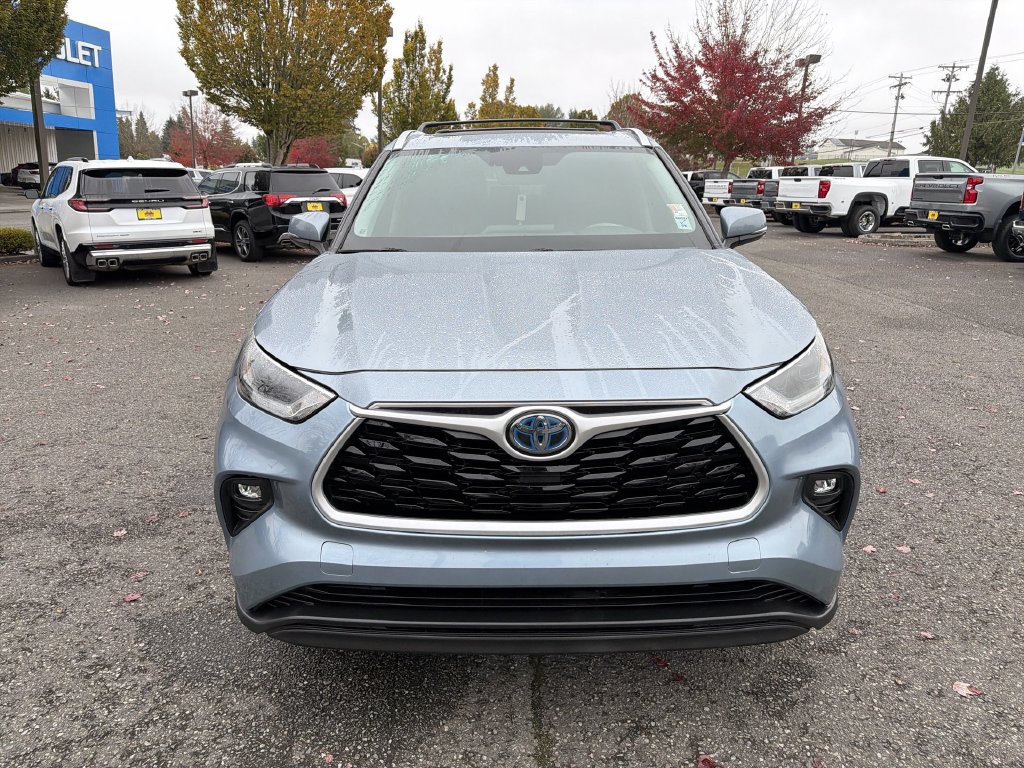 Used 2021 Toyota Highlander XLE FWD image 4