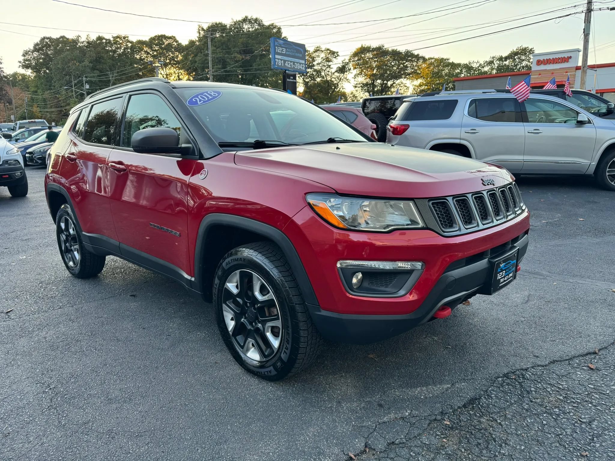 Used 2018 Jeep Compass Trailhawk w/ Cold Weather Group AWD/4WD image 1