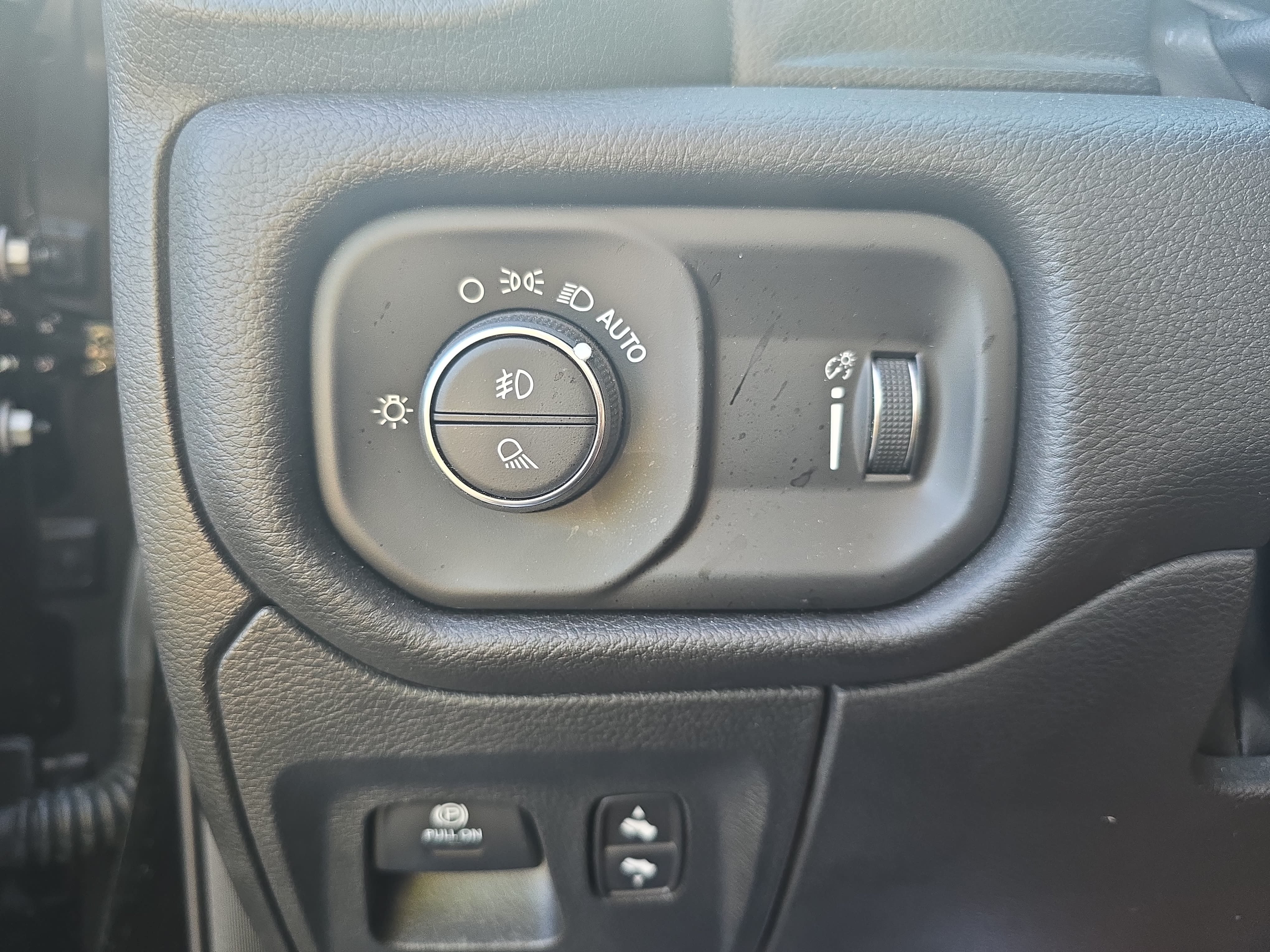 Used 2023 RAM 1500 Big Horn AWD/4WD image 25