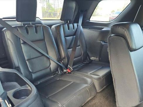 Used 2016 Ford Explorer XLT w/ Equipment Group 202A image 13