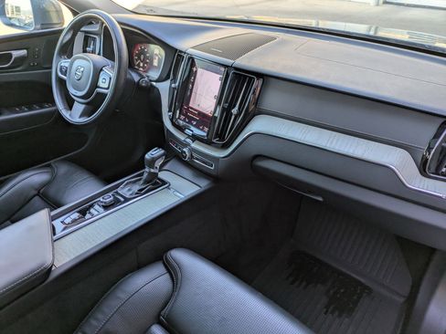 Used 2021 Volvo XC60 T5 Inscription image 28