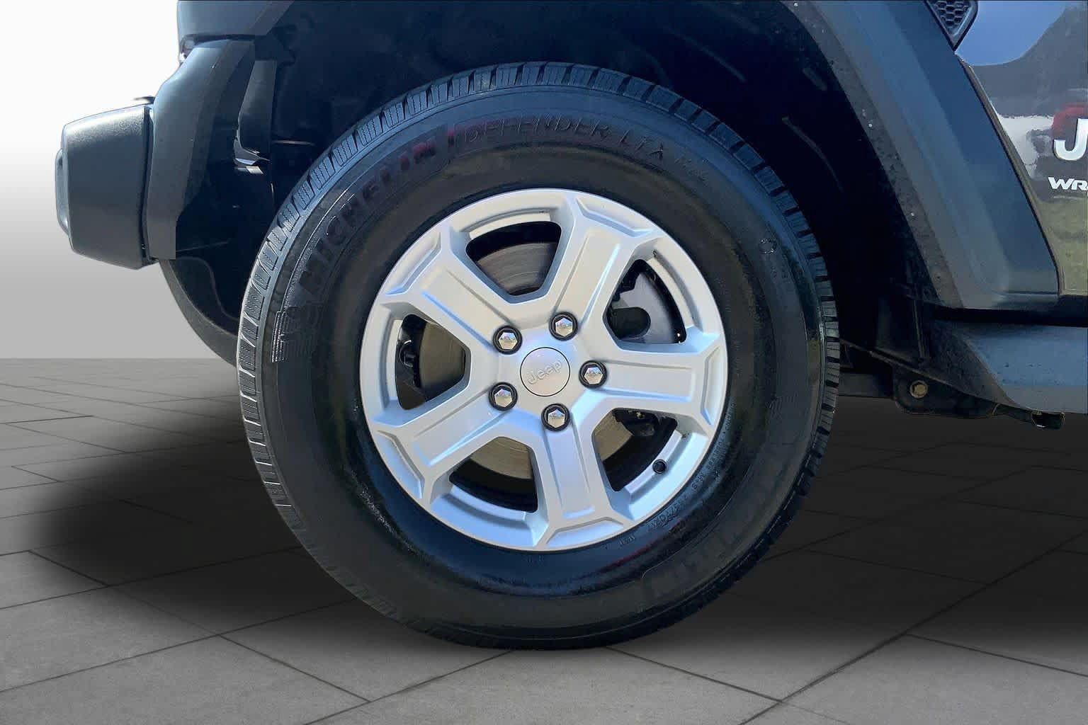 Used 2018 Jeep Wrangler Unlimited Sport S AWD/4WD image 11