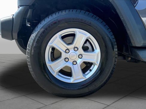 Used 2018 Jeep Wrangler Unlimited Sport S AWD/4WD image 11