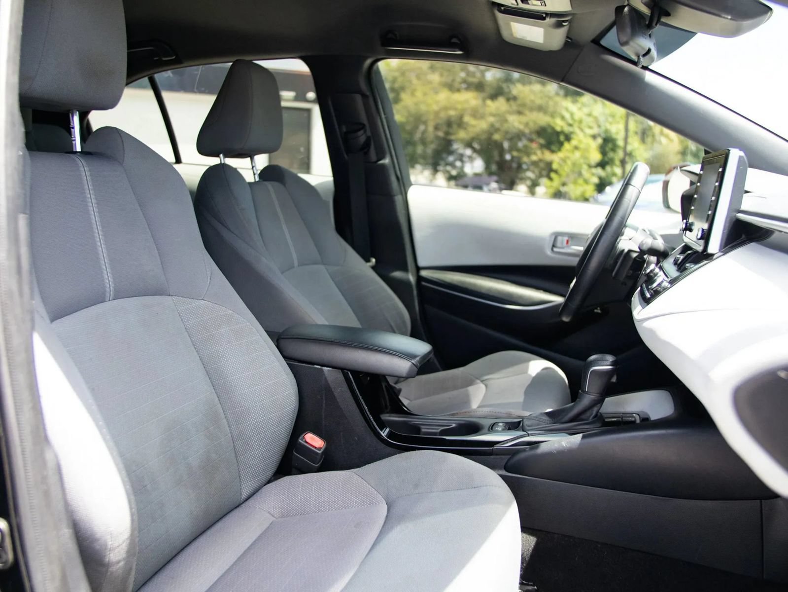 Used 2021 Toyota Corolla SE FWD image 20