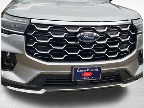 Used 2025 Ford Explorer Platinum w/ Ultimate Package image 36