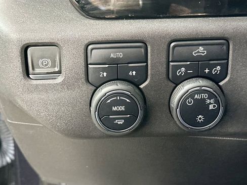 Used 2023 Chevrolet Silverado 1500 LT AWD/4WD image 21