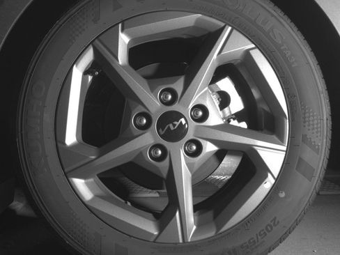 Used 2025 Kia K4 LXS image 14