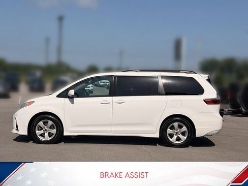 Used 2019 Toyota Sienna LE FWD image 7