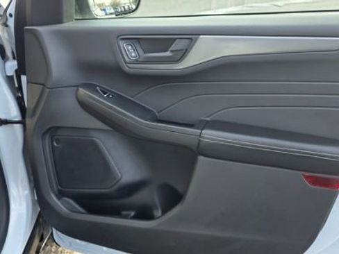 Used 2025 Ford Escape Active image 14