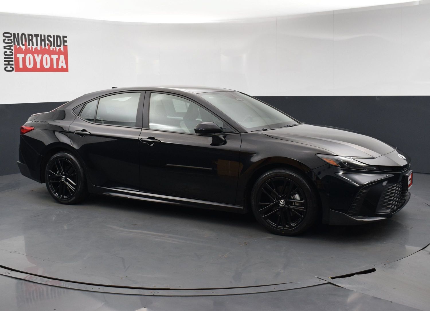 Used 2025 Toyota Camry SE FWD image 6