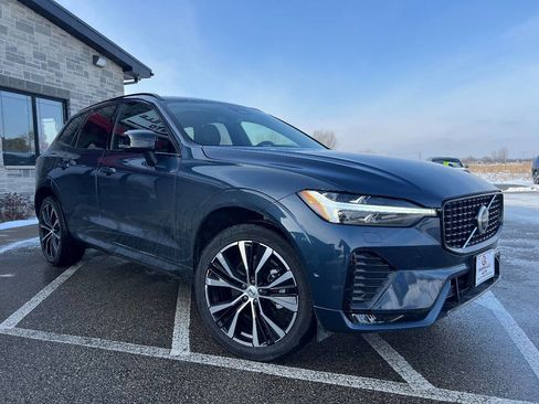 Used 2025 Volvo XC60 B5 Plus w/ Protection Package Premier image 3