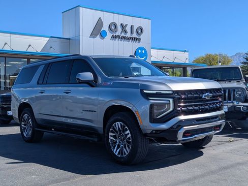 Used 2025 Chevrolet Suburban Z71 AWD/4WD image 1