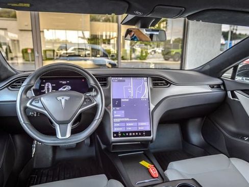 Used 2018 Tesla Model S 75D AWD/4WD image 25