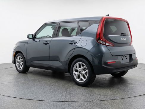 Used 2025 Kia Soul LX w/ LX Technology Package image 6