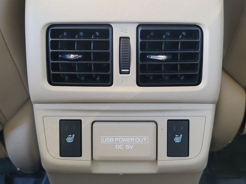 Used 2018 Subaru Outback 2.5i Limited image 19