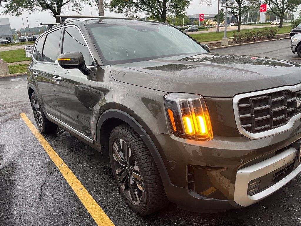 Used 2023 Kia Telluride SX Prestige AWD/4WD image 3