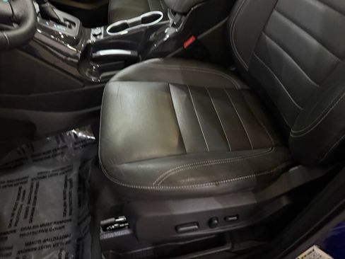 Used 2014 Ford Escape Titanium w/ Equipment Group 401A AWD/4WD image 24