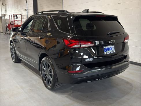 Used 2023 Chevrolet Equinox RS image 3