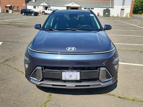 Used 2024 Hyundai Kona Limited AWD/4WD image 2