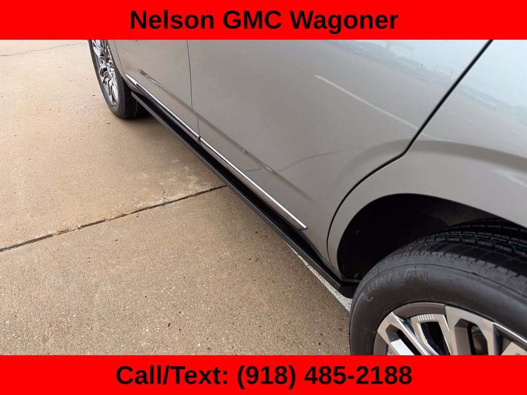 Used 2023 GMC Yukon Denali Ultimate AWD/4WD image 25