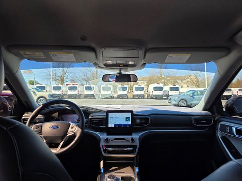 Certified 2024 Ford Explorer XLT w/ Equipment Group 202A image 12