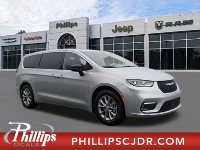 New 2026 Chrysler Pacifica Limited