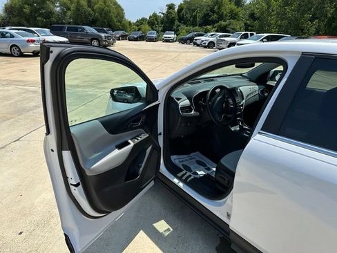 Used 2024 Chevrolet Equinox LT FWD image 11
