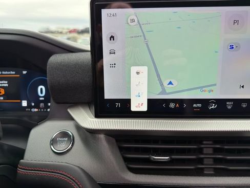 Used 2025 Ford Explorer ST image 34