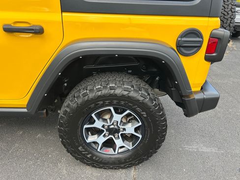 Used 2021 Jeep Wrangler Unlimited Rubicon w/ Cold Weather Group AWD/4WD image 33
