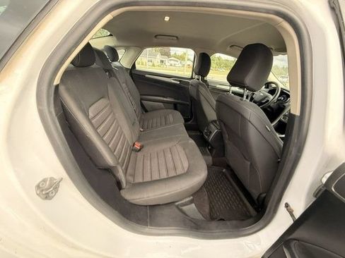 Used 2020 Ford Fusion SE AWD/4WD image 11